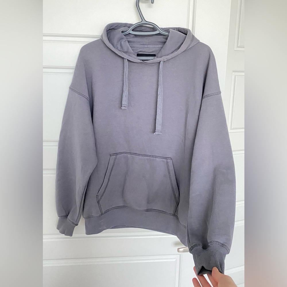 Grey oversized Sweatshirt/hoodie. Size medium. Good condition.
